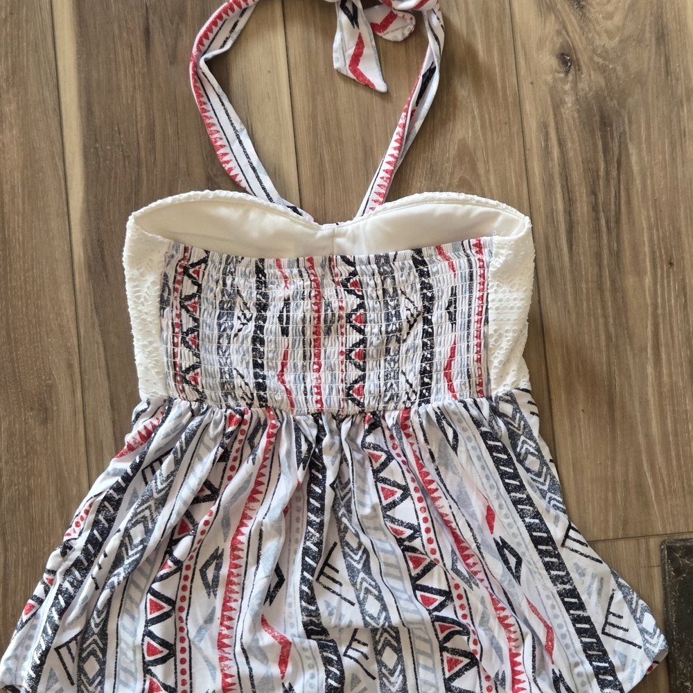 Patterned Halter Neck Top - Picture 5 of 7